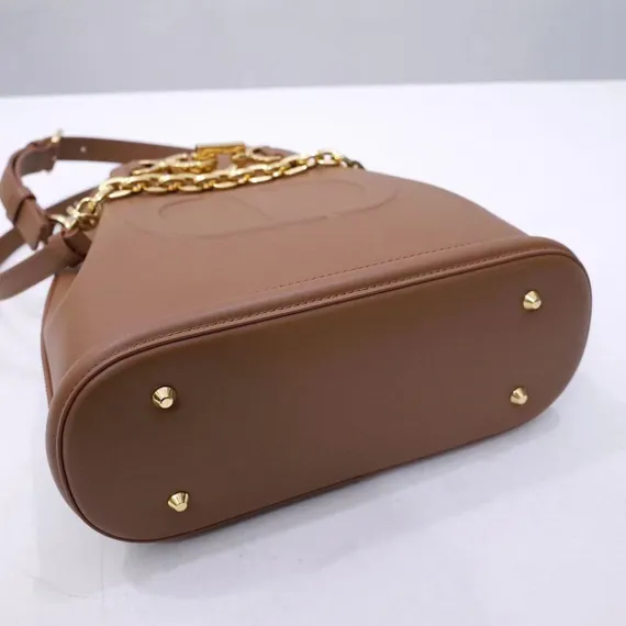 Сумка Dior C'est Dior, модель среднего формата коричневый