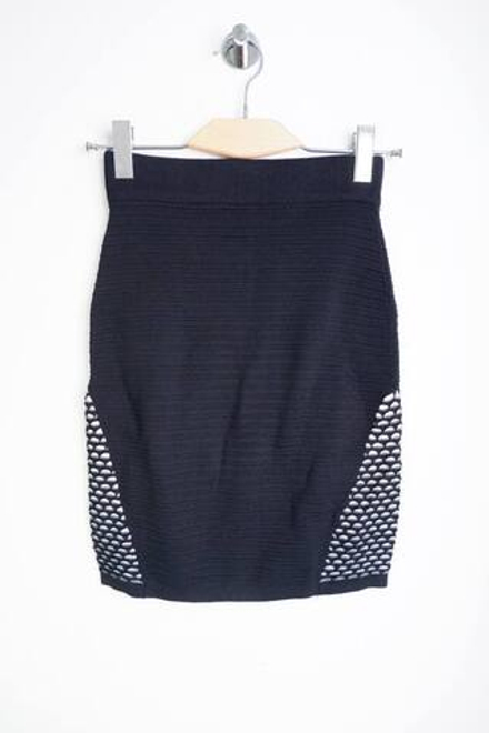 Юбка обтягивающего кроя, визуально на 42 размер