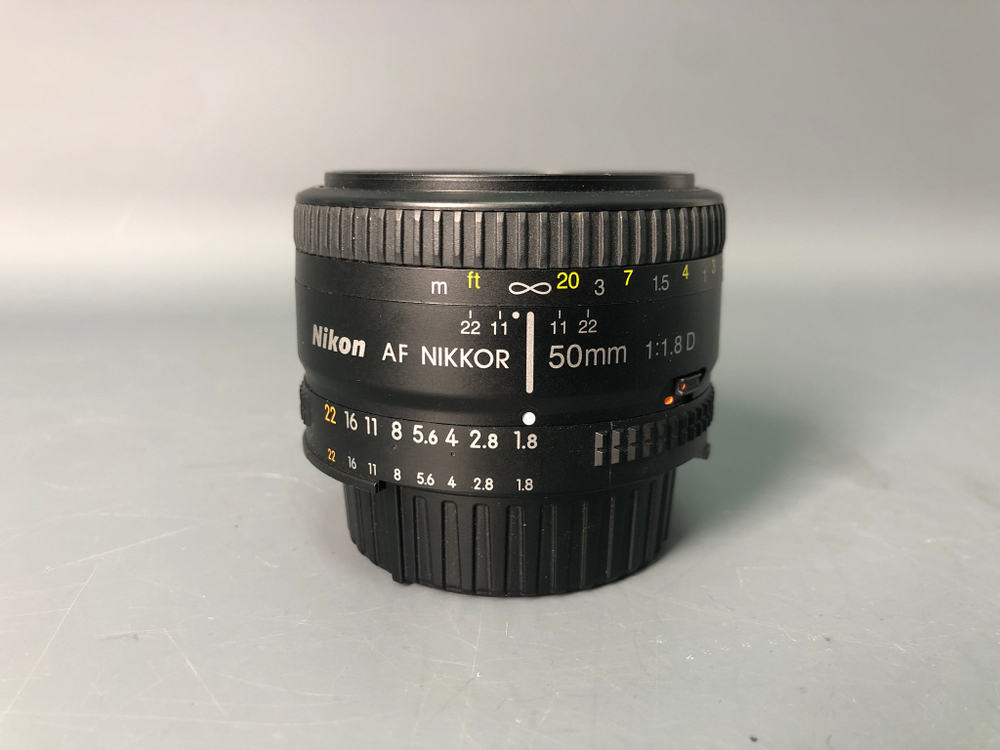 Nikon 50mm f/1.8D AF Nikkor.
