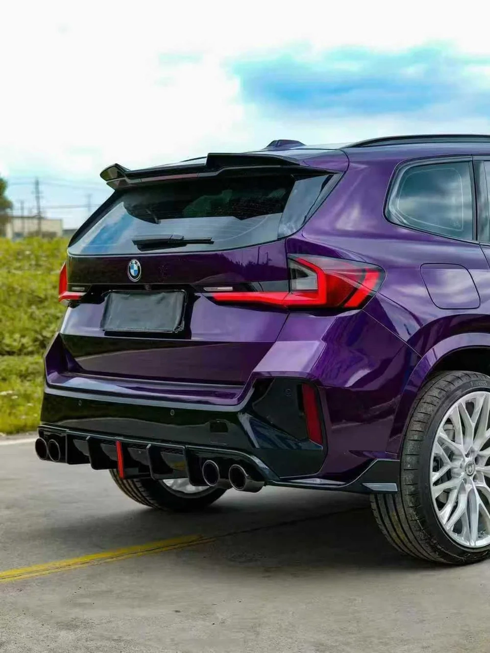 Обвес для BMW X1 (U11 / U12) 2022-2024+ БМВ Диффузор губа насадки