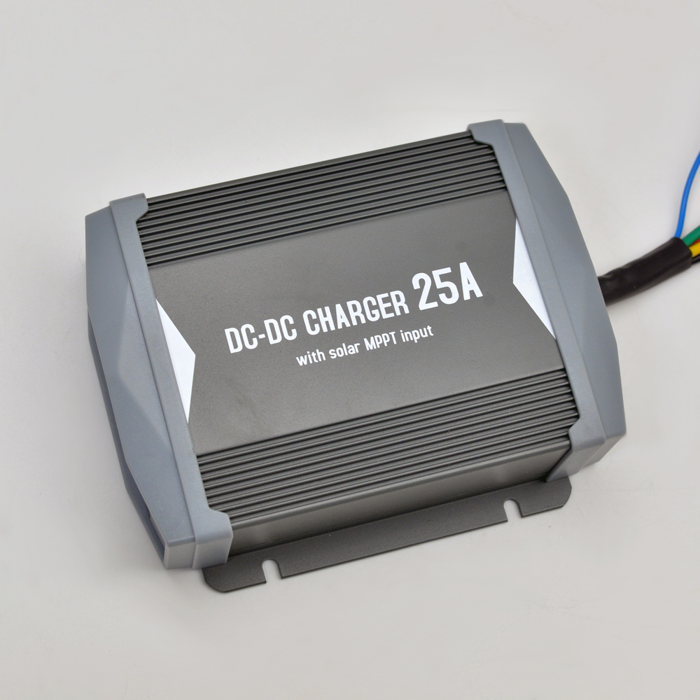 Автоматическое зарядное устройство BERKUT Specialist DC-25A