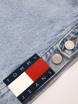 Джинсовая куртка Tommy Jeans Oversized Fit Flag Trucker Denim Light