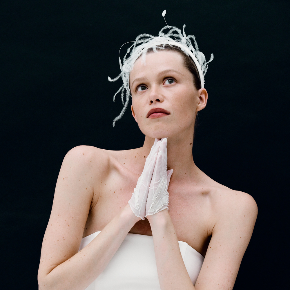 Перчатки короткие с бархатной вставкой