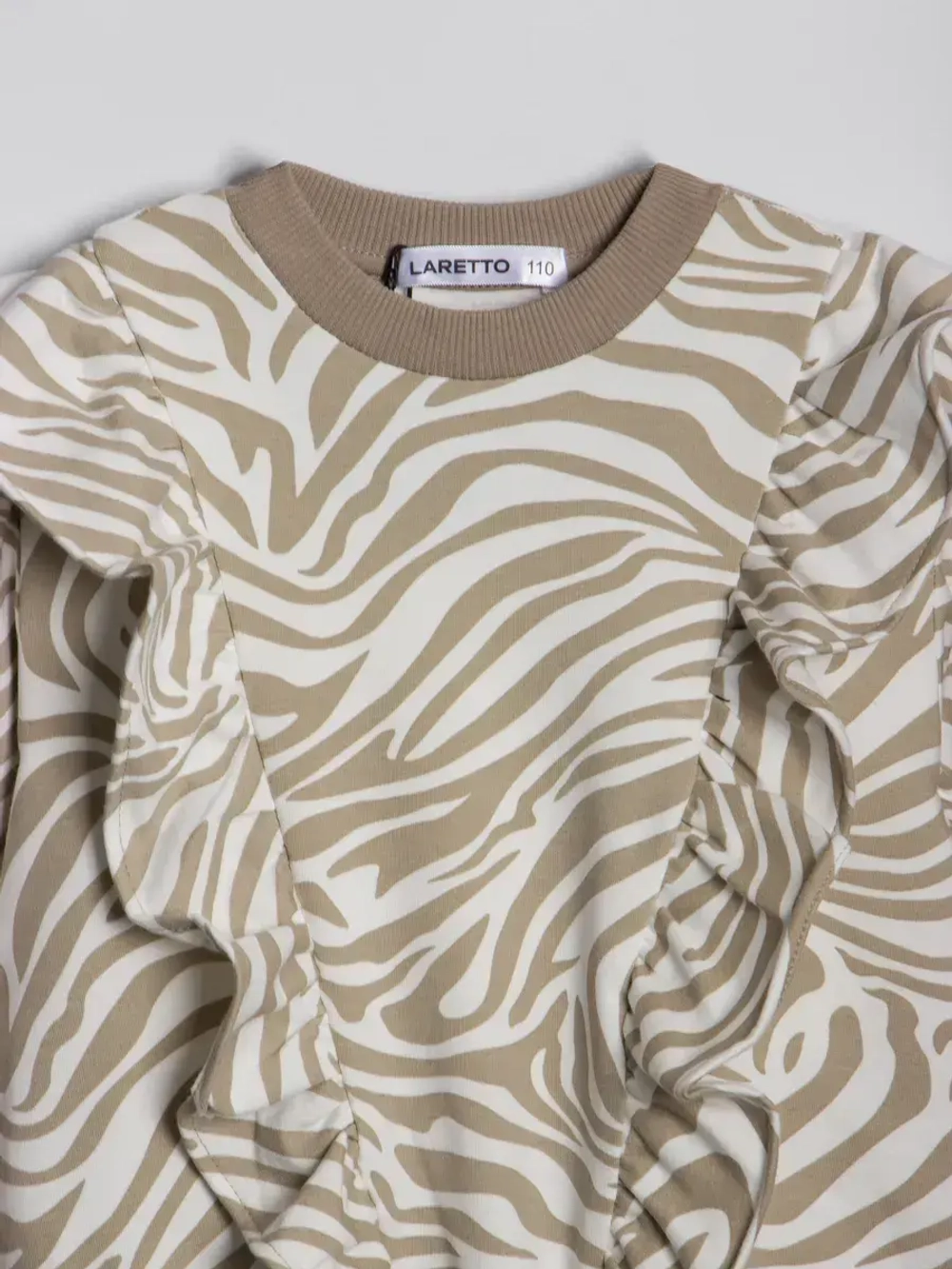 Костюм для девочки на осень