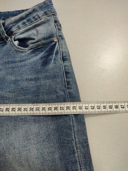 Джинсы голубые с потертостями 44 размер