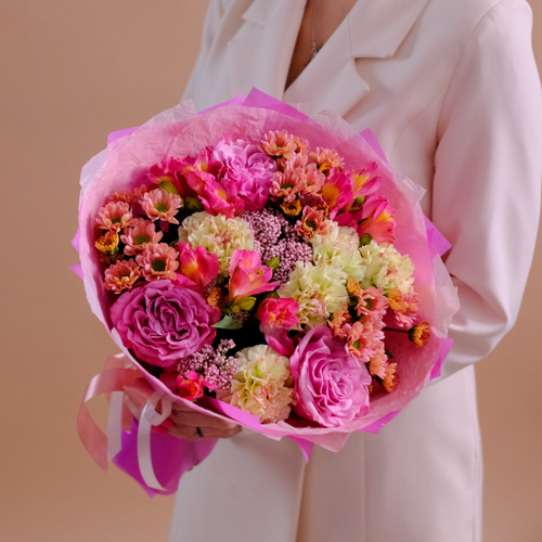 Купить Яркий букет с пионовидными розами #951