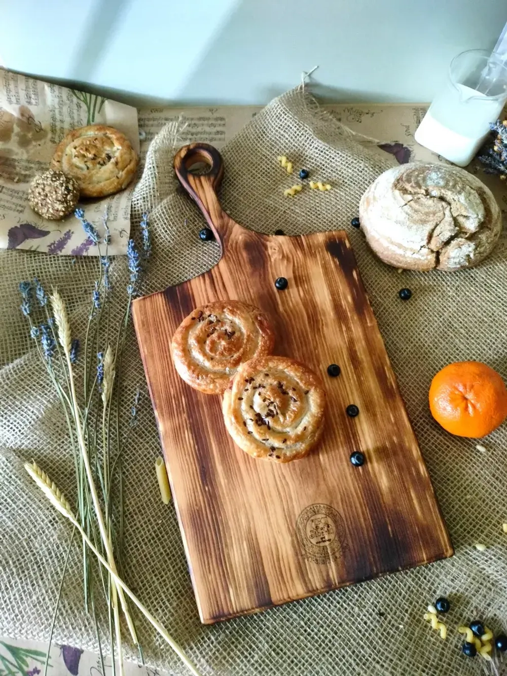 Разделочная сервировочная деревянная доска из кедра