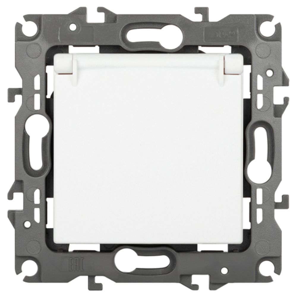 Розетка ЭРА Серия 12 12-2103-01М 2P+E Schuko со шторками с крышкой 16А-250В белый матовый