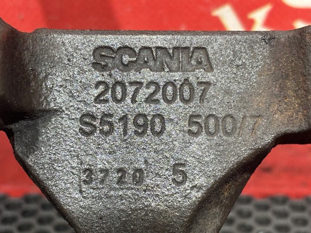 Кронштейн охладителя EGR 2021г.