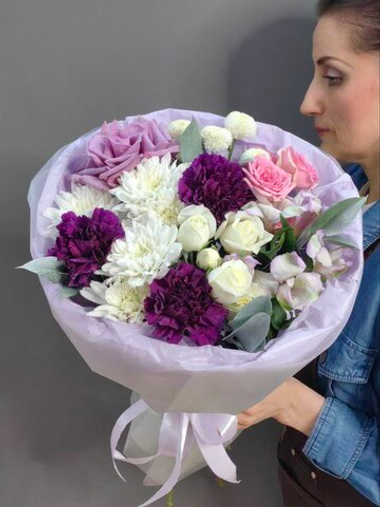 Авторский букет в сиреневой гамме