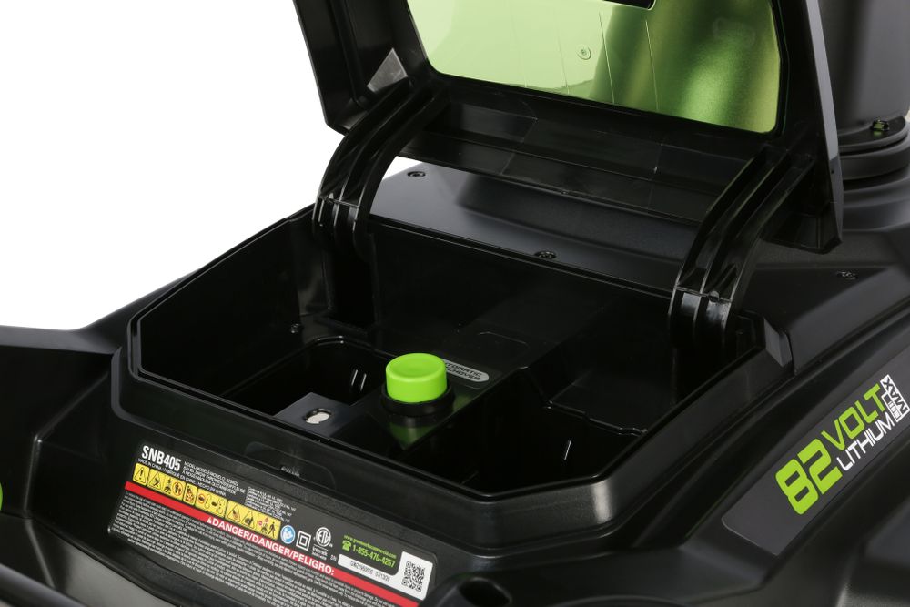 Аккумуляторный снегоуборщик Greenworks GD82STK5, 2602507UB ,82v, 56 см, АКБ 5 А·ч и ЗУ