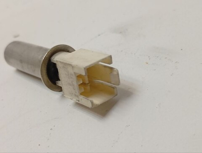 S1WTF3002A кт14 Датчик температуры для стиральной машины Bosch Siemens б/у