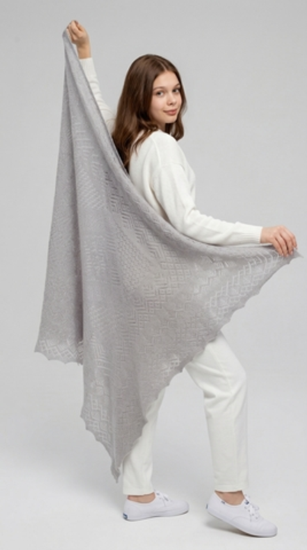 Оренбургский пуховый платок П4-110-03 серый