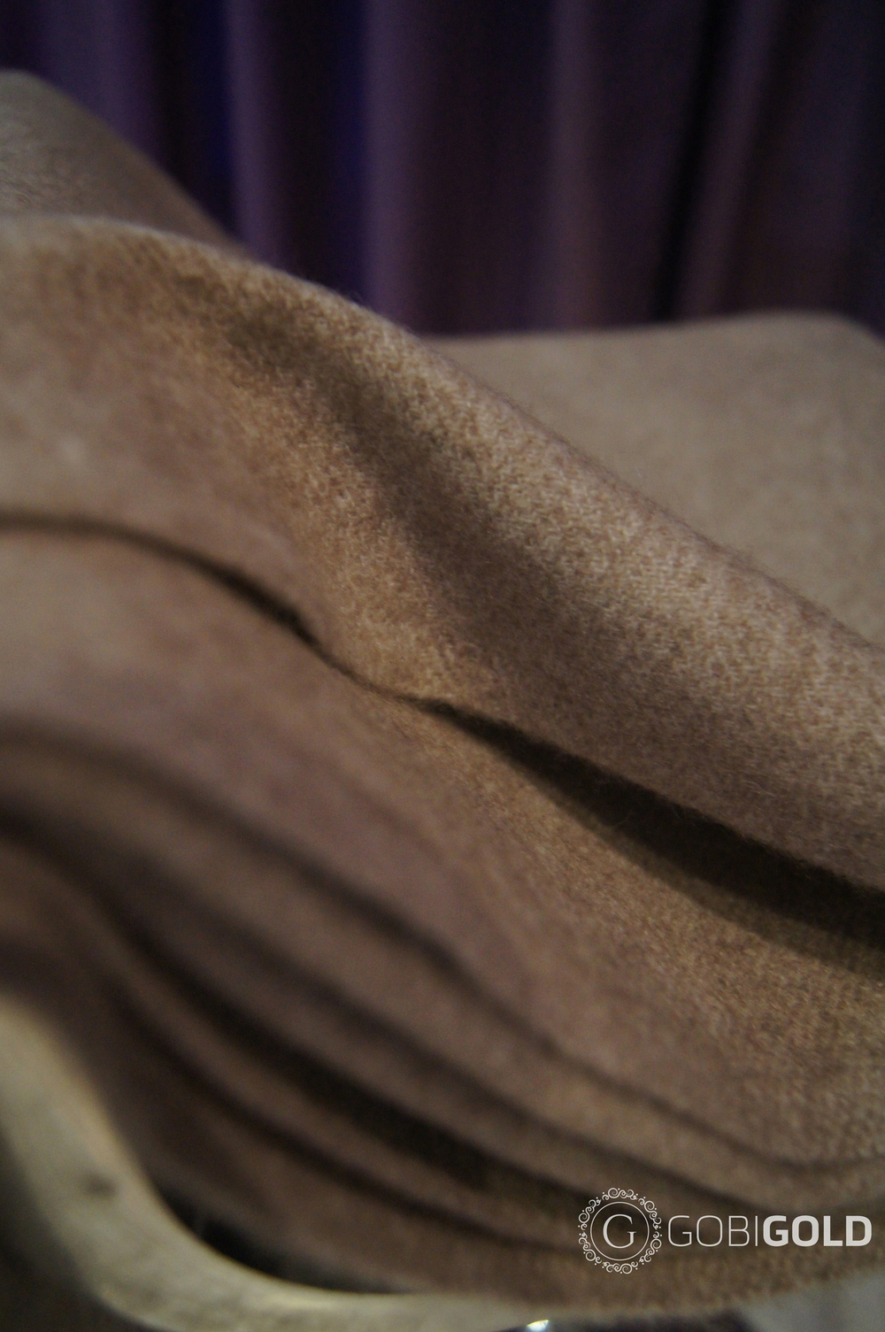 Плед из 100% кашемира 145x200 см. (GOBI )  - темно-бежевый