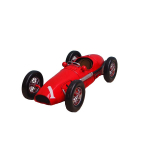 Модель автомобиля красная