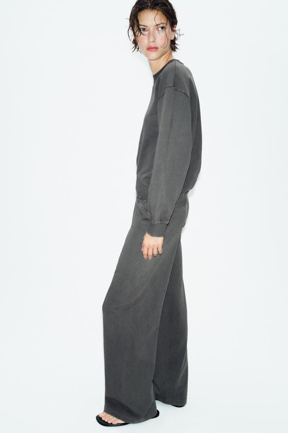 ZARA ШИРОКИЕ БРЮКИ С ЭФФЕКТОМ ПОТЕРТОСТИ, СВИНЦОВЫЙ