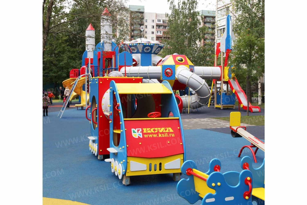 Детский игровой комплекс «Луноход с прицепом»