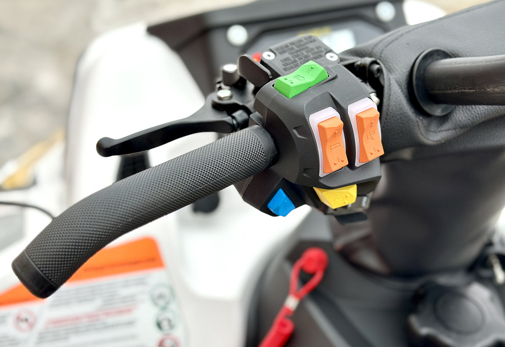 Снегоход STELS ВИКИНГ (VIKING) SV800T LUX XE V3.0 K02 SWT CVTECH