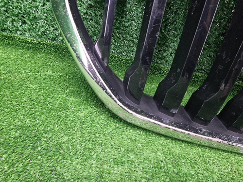 Решетка радиатора BMW X1 F48 (2019-2022)