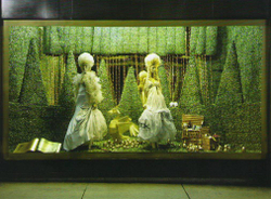 Visual Merchandising: Window Displays and In-store Experience. 4th Edition