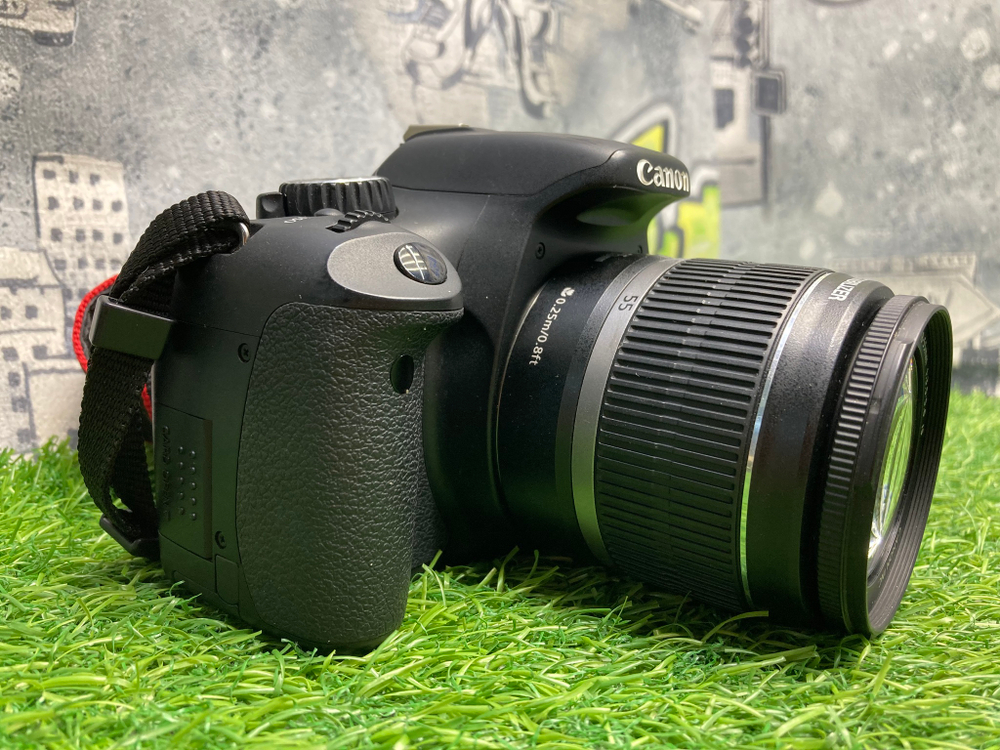 Canon 550D + 18-55mm 3.5-5.6 IS 3.500 кадров