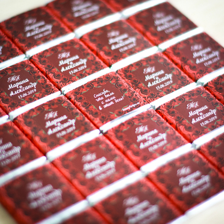 Шоколадная бонбоньерка, размер 3,5х3,5 см