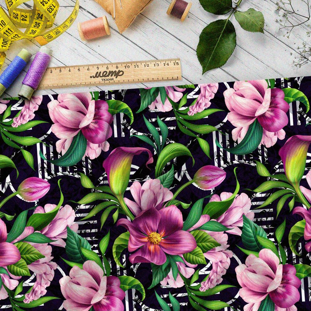 Ткань шифон живые розовые цветы в абстракции