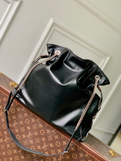Louis Vuitton Off Duty Vibe MM