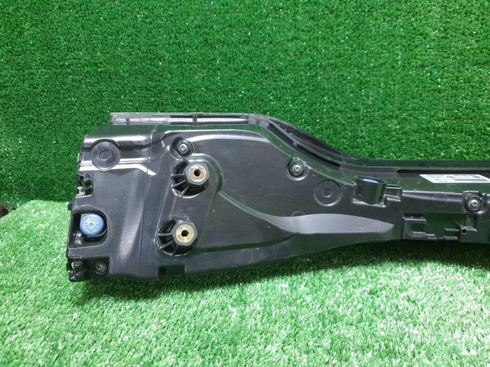 Фонарь крышки багажника Porsche Macan 95b (2018-2021)