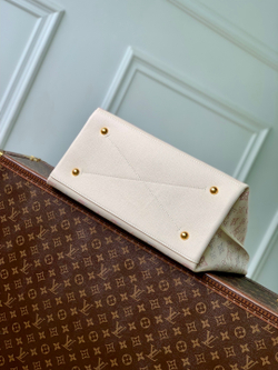 Louis Vuitton Carmel