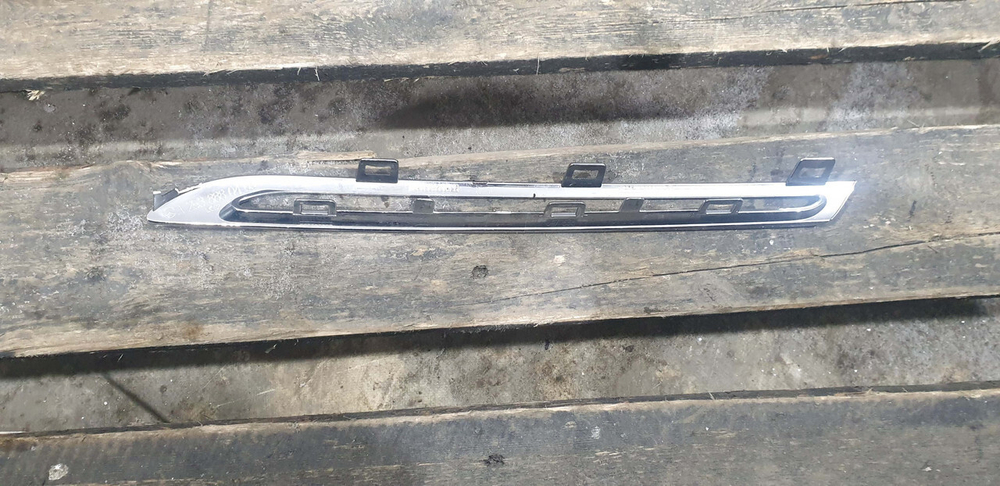 Молдинг решетки радиатора Mercedes GLC (X253) 15-19 Б/У Оригинал A2538880485