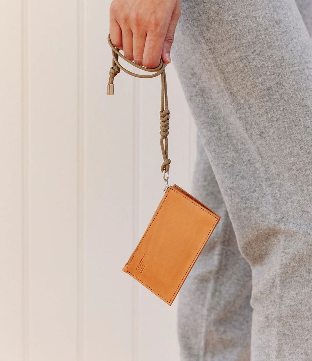 Campbell Cole Simple Coin Pouch Tan — кошелёк из кожи