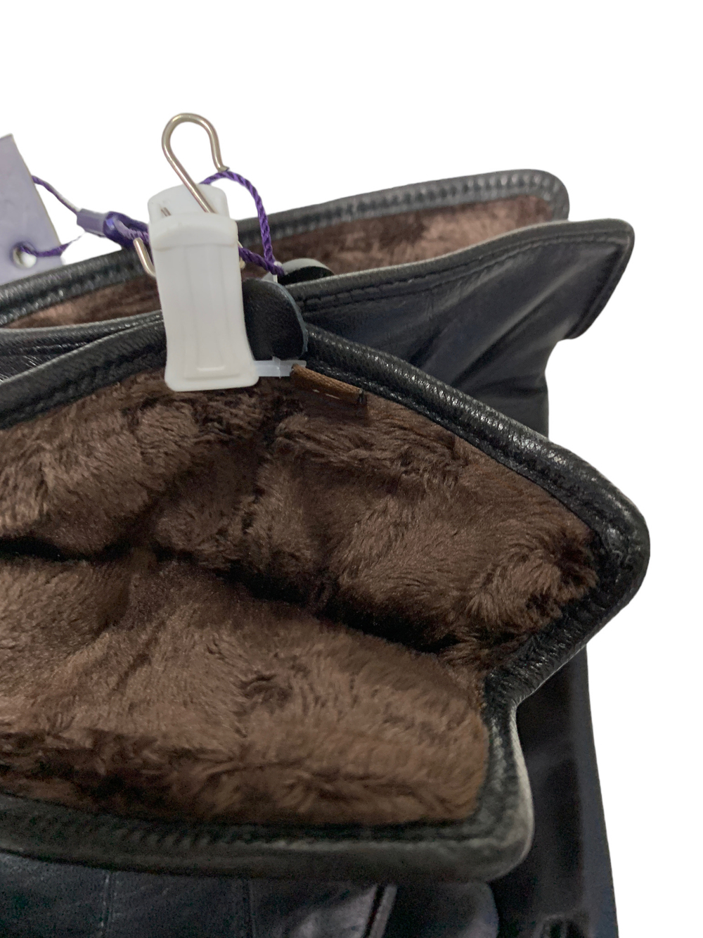 Pitas. Мужские  перчатки. Материал верха: Кожа ягненка  высшего качества. Подкладка : Плюш-флис.