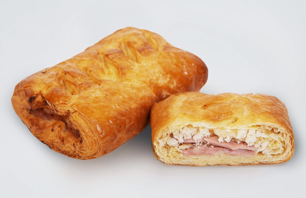 Полуфабрикаты хлебобулочные слоеные замороженные с ветчиной и сыром 36шт*0,075кг