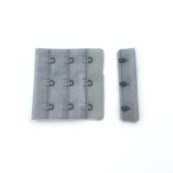 Застежка с крючками светло-серая 3 ряда (цв. 166), 57*55 мм