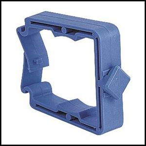 ABB 2CPX062336R9999 ED45P10 Пластиковый зажим для фиксации в шкафу кабеля диам. до 55мм (крепится на DIN-рейку)