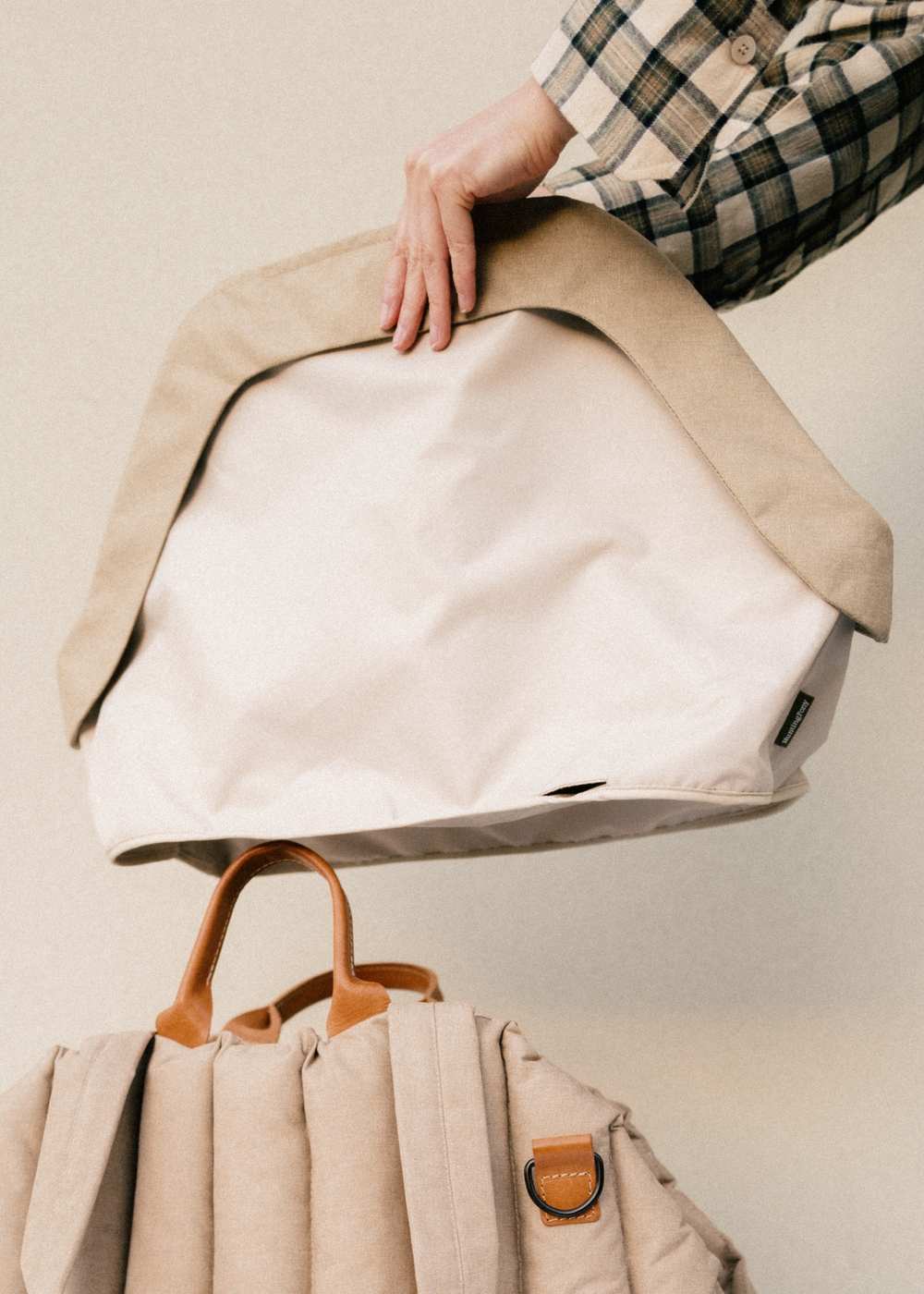 Облегченный чехол для сумки-переноски бежевый