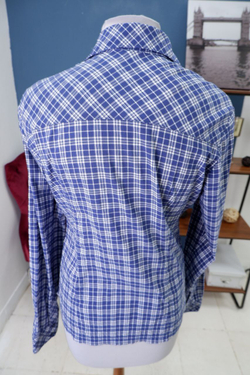 Рубашка в сине-белую клетку 48 размер