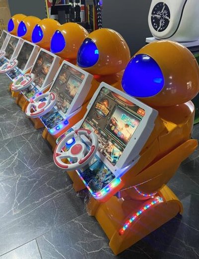 Детский игровой автомат «Робогонка»