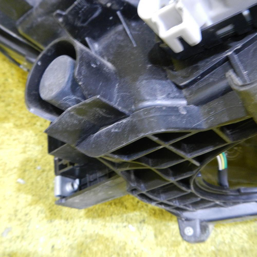 Битая Фара левая Toyota Rav 4 CA40 (2015-2019) LED