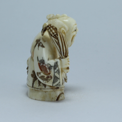 Эксклюзивная нэцкэ Монах с кукурузой и корзиной овощей