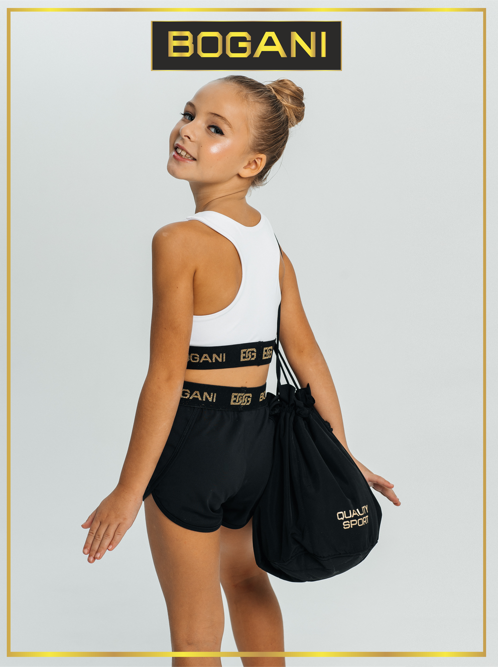 Спортивные шорты с разрезом для тренировок