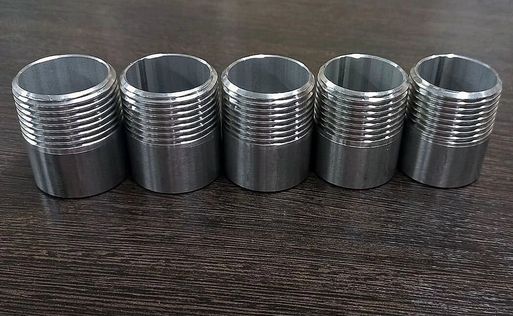 Полусгон нержавеющий AISI 304. 1/2". Длина 35мм, стенка 2мм. 1шт.