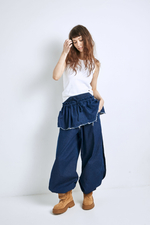 Джинсы с баской SELECT