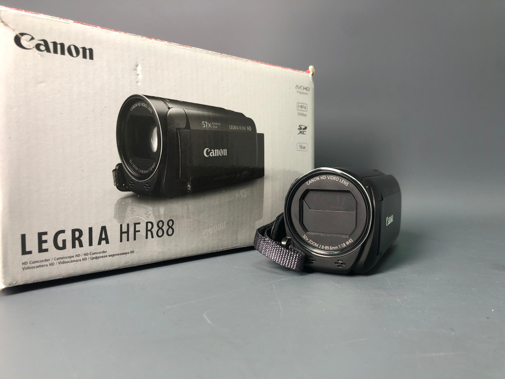 Canon Legria HF R88