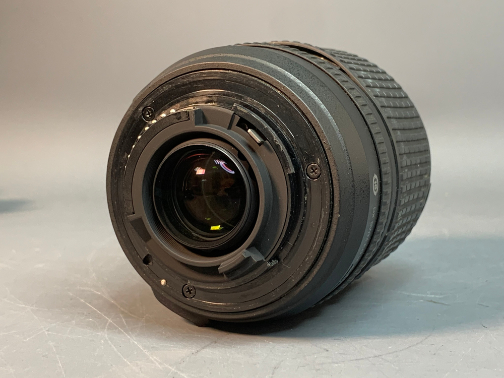 Nikon 18-135mm f/3.5-5.6G ED-IF AF-S DX Zoom-Nikkor