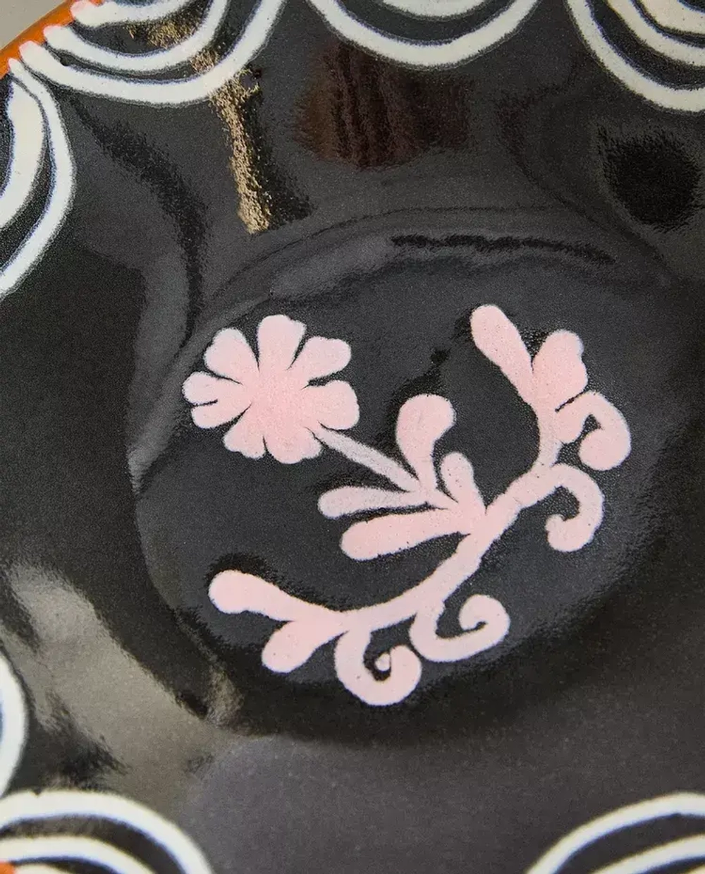 ZARA HOME Х NANUSHKA ТАРЕЛКА ИЗ ФАЯНСА С РОСПИСЬЮ