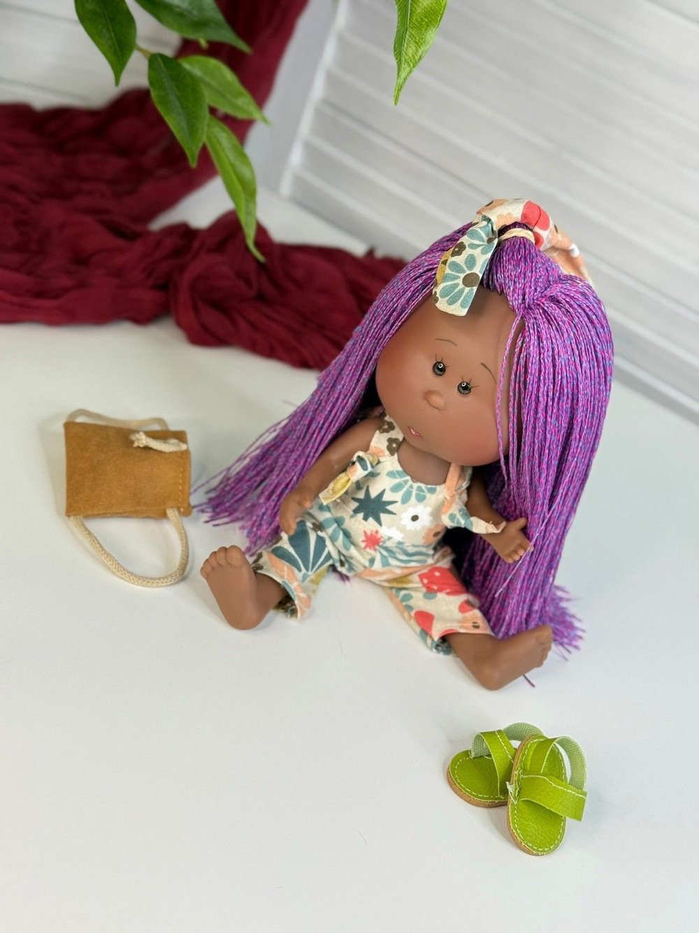 Кукла Nines виниловая 23см Little Mia (3157K1)