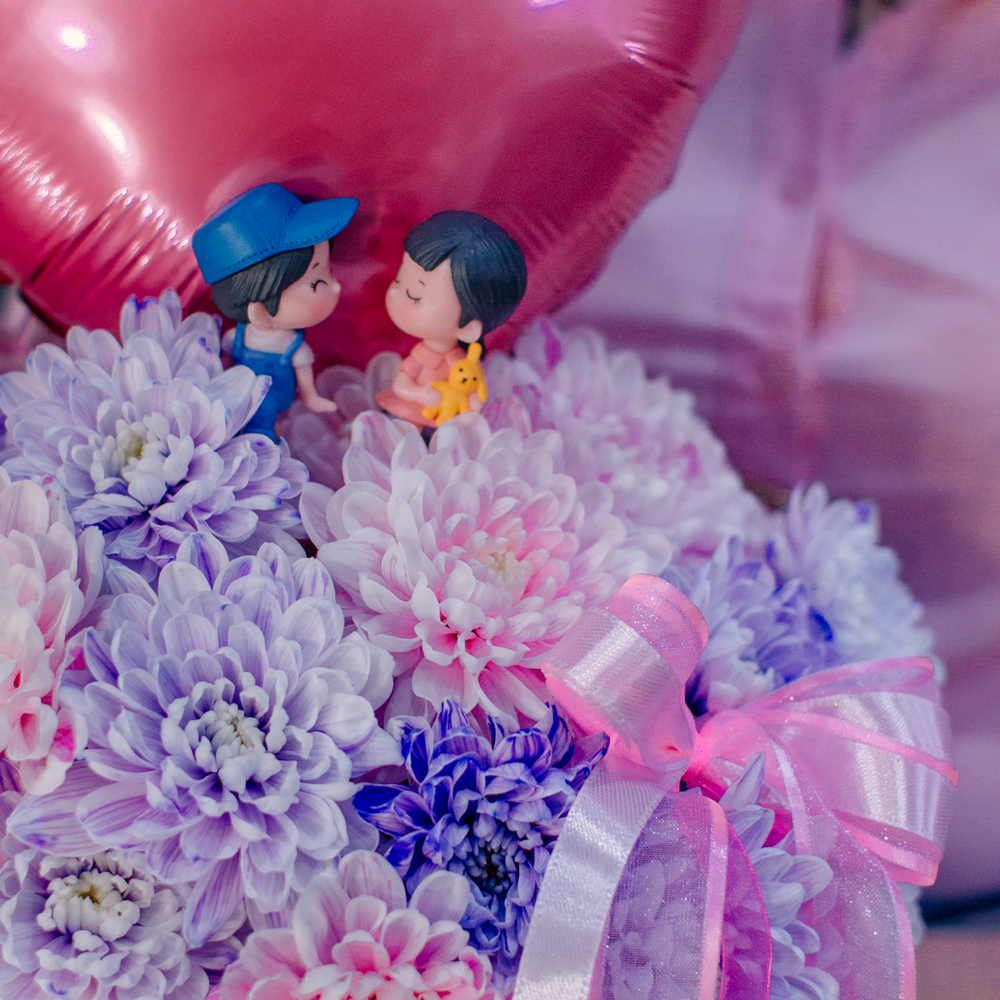 119. Классическая композиция в коробке с шариком-сердцем и фигурками