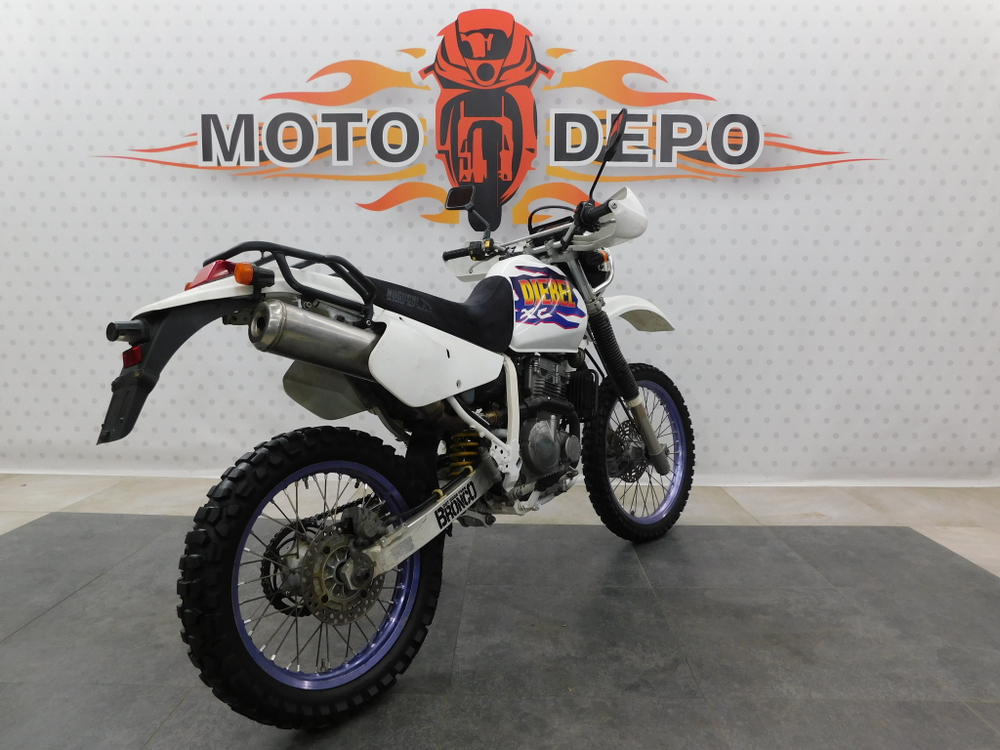 Suzuki Djebel 250 XC, 2000
